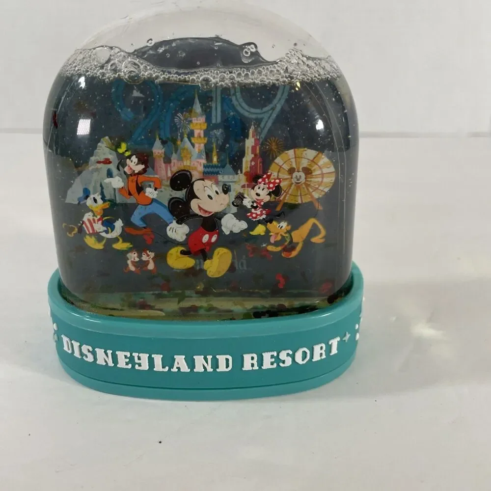 2019 Disneyland Resort Snow Globe Mickey And Friends Minnie Pluto Donald Goofy